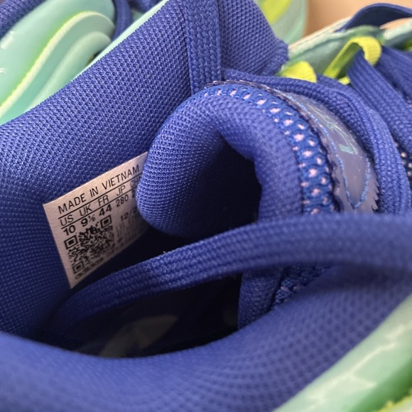 Adidas D.O.N. Issue 3 GCA Sneaker Basketball Shoe Trainer Men's 10 Women's 11 - Picture 11 of 12